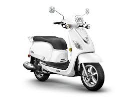 Products: Yadea M6 Graphene Scooter