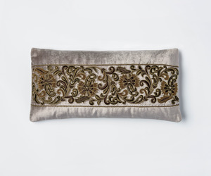 Products: Zara cushion – platinum
