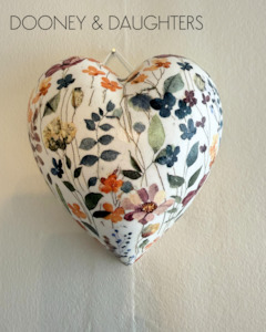 Medium Heart - Autumn Flowers