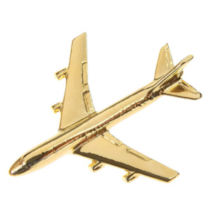 Helicopter Pilot Gifts: Clivedon Boeing 747-400 Pin Badge - Gold