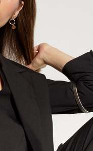 AA1 - METAL COIL ARMBAND - SILVER