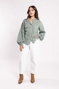 8043 - Fray Shirt - Green Stripe