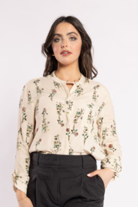 8055 - Salut Shirt - Wild Flower