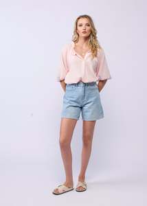 7022 The Denim Short - Light Denim