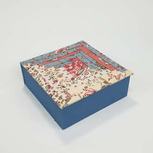 Cartonnage: Cartonnage Kit - Log Cabin Box
