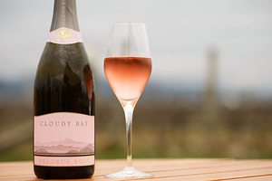 Sparkling Wine Drinkland: Cloudy Bay Pelorus Marlborough Brut Rose 750mL