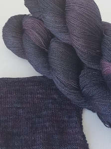 Lace: BFL/Silk Lace - Black orchid