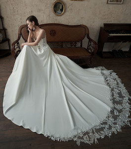 Products: Hannah - Four Sisters Dylin's Bridal