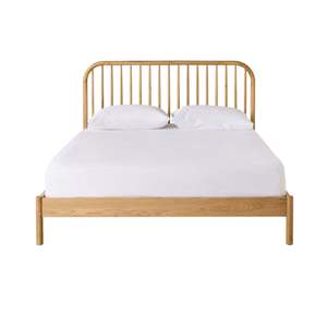 Spintara Queen Bed Light Oak