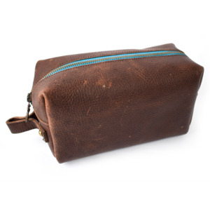 Shave: Leather Grooming Bag