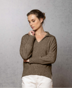 Noble Wilde: Noble Wilde Possum Merino Madison Vee - Pumice