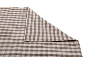 Decor: Gingham Table Runner