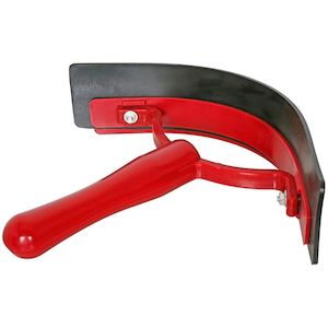 Larsens Showjumping Specials: Plastic Kite Sweat Scraper