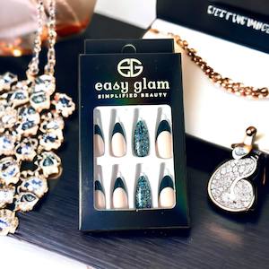 Easy Nails: Easy Glam Emerald Wealth Quick Nails