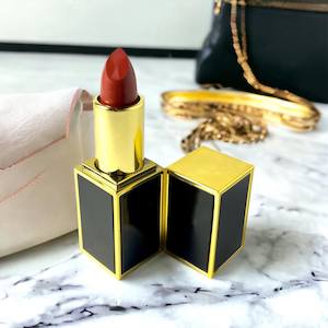 Easy Lipsticks: Easy Glam Temptress