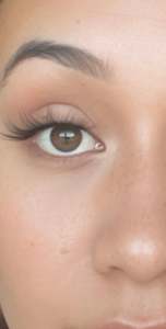 Easy Lashes: EasyGlam Classic Pre-Glued Lashes