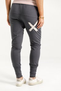 Home Lee: APARTMENT PANTS GRAPHITE WITH IVORY X