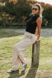 Rose Road: BENNE TEE