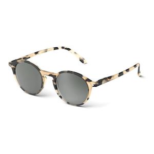 Eyewear: Izipizi #D Sunglasses - Light Tortoise