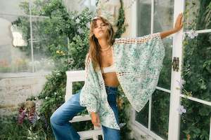 Isle Of Mine: Isle of Mine Oline Lace Cape One Jasmine