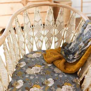 Bamboo Bassinet/Change Sheet : Indigo Blooms