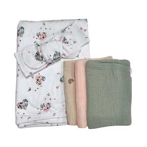 Jersey Wraps: Gift Box : Jersey Wrap Set & Muslin Cloths