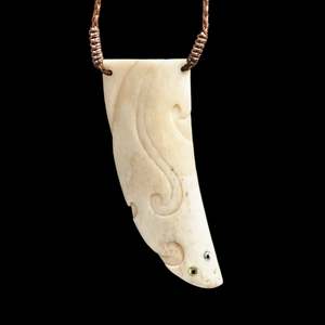 Craft: Rei-Puta, Niho Tohora - bone pendant by Anthony Bray-Heta