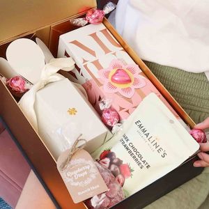 Mothers Day Most Popular: Mumm Champagne Gift Hamper