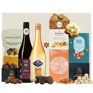 Champagne And Bubbles: Luxe Gift Hamper