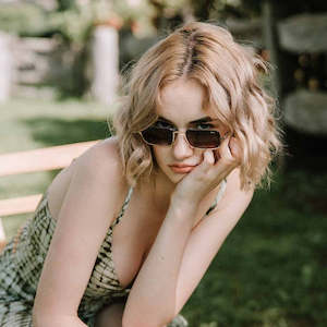 Sunglasses: Choose Me Sunglasses - Gold