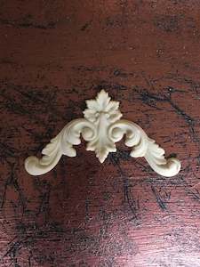 Corners: C45 - Leaf And Scroll