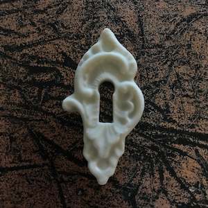 Key Holes: E2 - Medium Neo Classic Escutcheon