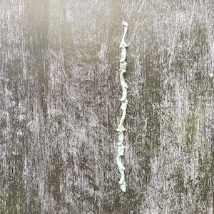 Drops: D26 - Dainty Leaf Drop