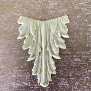 Legs: L3 - Small Neoclassical Leg