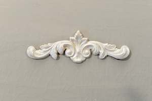 Pediments: P13 - Dainty Floral Pediment