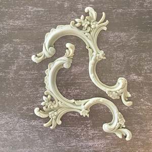 Scrolls: SC48 - Large Ornate Rococo Style Scrolls