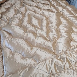 Queen size Gold Square - Eiderdowns By Anita