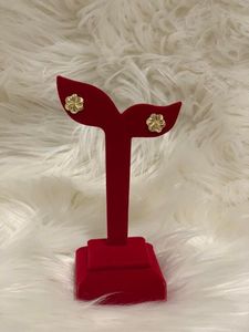Products: 18K SAUDI GOLD FLOWER EARRING - E&J Bags NZ