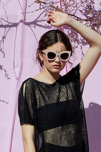 Spring Summer: Linen Knit Flower Top