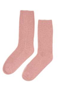Frontpage: Cashmere Rib Lounge Socks in Petal