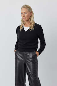 Best Sellers: Essential Cashmere Rib V Sweater - Black