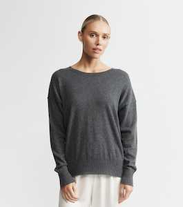 Crew Necks 1: Essential Cashmere Relaxed Crew Neck - Graphite