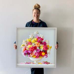 Stock Available: Lightbox - Bed of roses (Pop up)