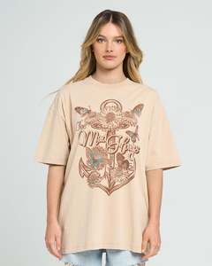 Womens Tops: THE MAD HUEYS BUTTERFLY ANCHOR | WOMENS OVERSIZED TEE