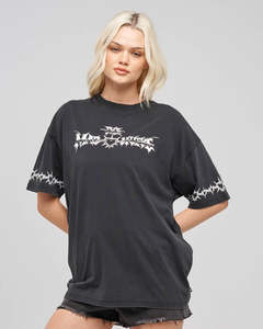 Womens Tops: The Mad Hueys METAL HEART | WOMENS OVERSIZED TEE