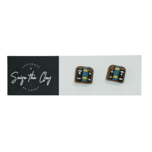 All: Bookshelf Studs 05