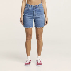 Wrangler: Wrangler - Claudia Straight Short- Blue Havoc
