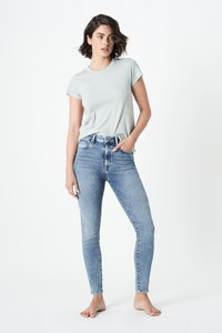 Mavi: Mavi - Scarlett Jean - Light Organic Blue