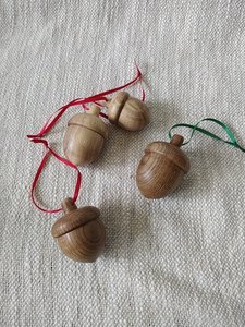 Hanging Acorn Ornament - Engrain