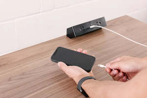 Accessories: Qiksilva Desk Top Power